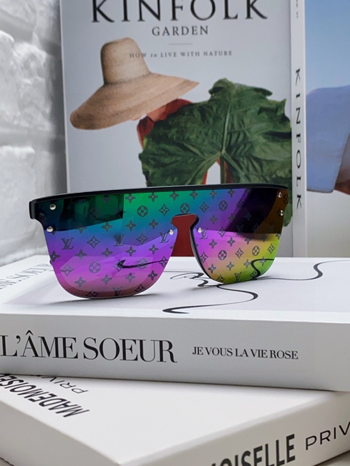 ルイヴィトンサングラス背面デザイン